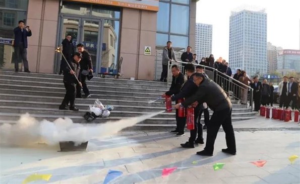 威海產(chǎn)投集團開展“全民消防，生命至上” 消防宣傳月活動